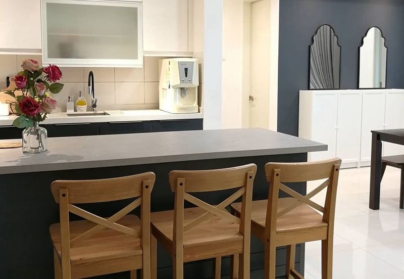 Lake Point Residence