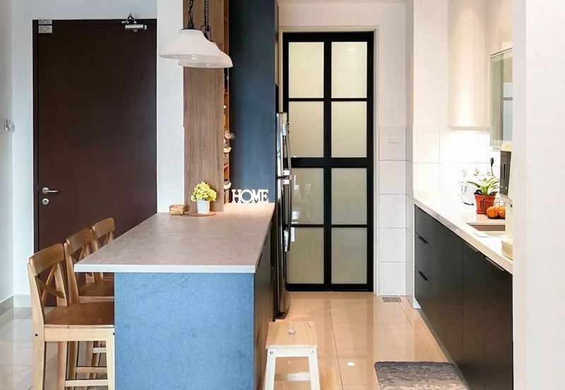 Lake Point Residence