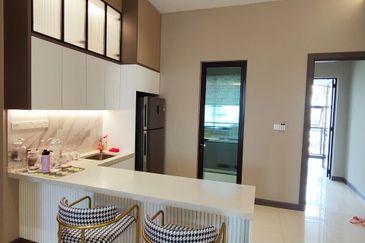 Isle of Kamares, Setia Eco Glades