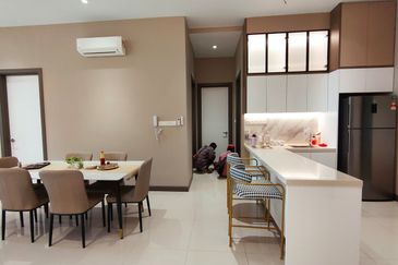 Isle of Kamares, Setia Eco Glades