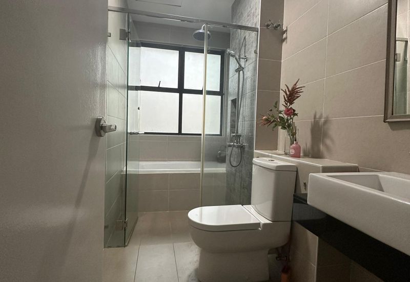 Isle of Kamares, Setia Eco Glades