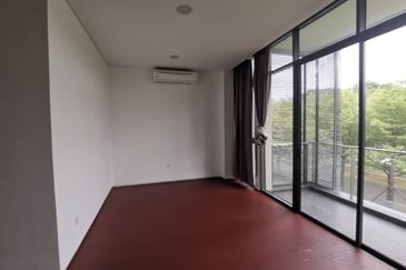 Mirage By The Lake @ Perdana Lakeview West