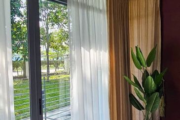 Summerglades, Perdana Lakeview West