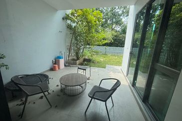 Lepironia Gardens, Setia Eco Glades