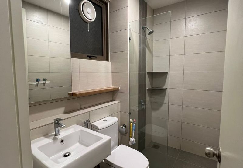 Lake Point Residence