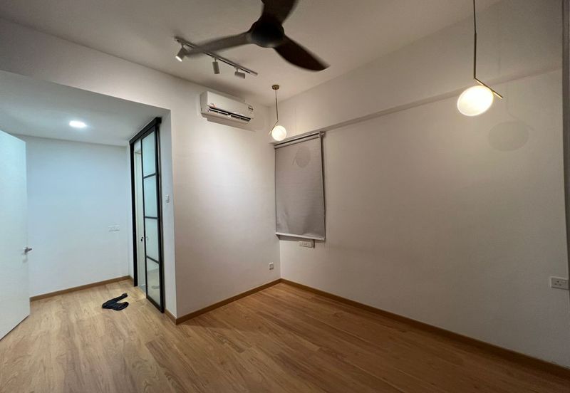 Lake Point Residence