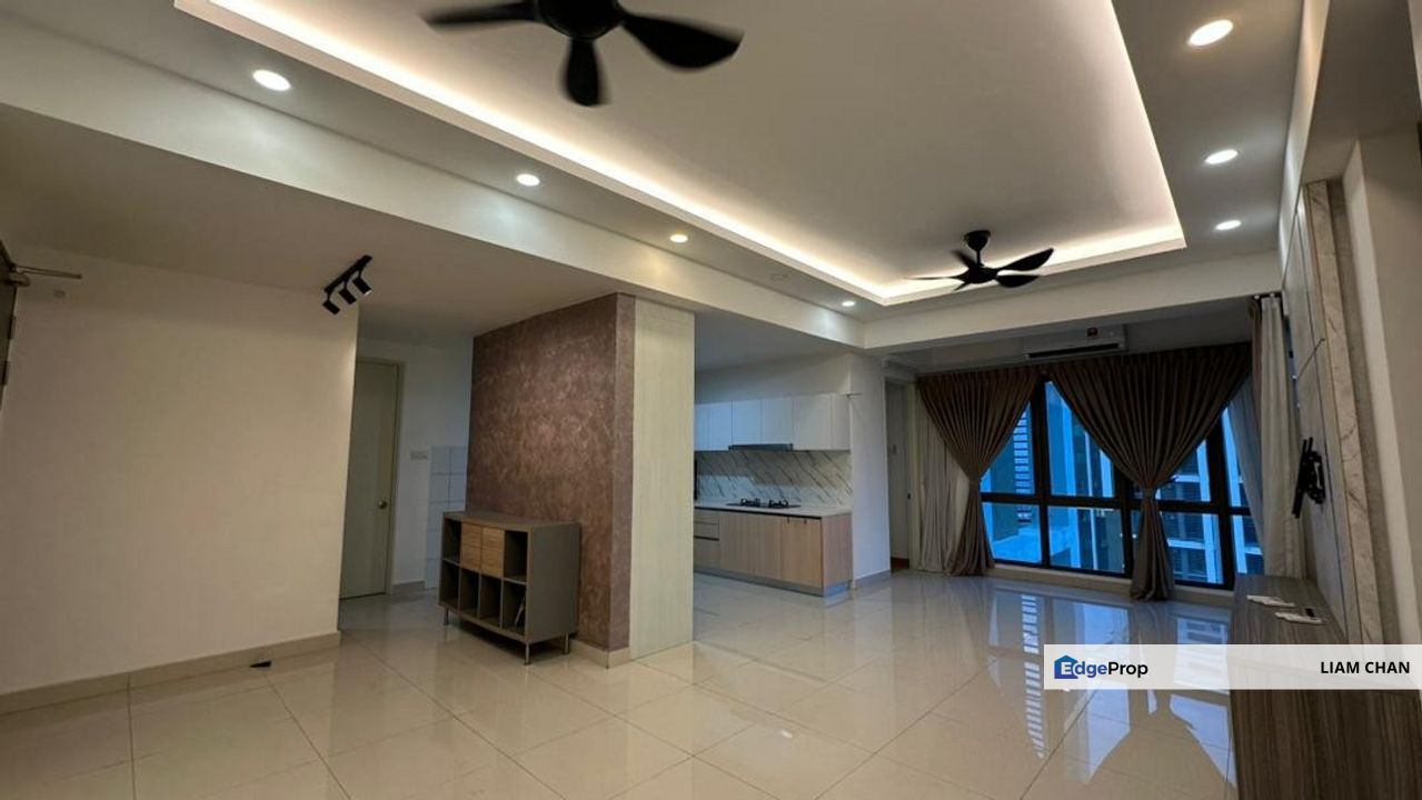 PARTIAL FURNISHED LAKE POINT RESIDENCE CYBERJAYA | 1828SQFT | 3 ROOMS, Selangor, Cyberjaya