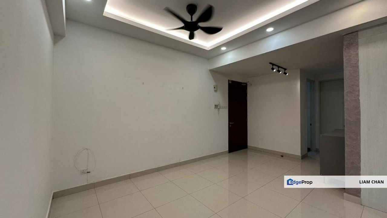 PARTIAL FURNISHED LAKE POINT RESIDENCE CYBERJAYA | 1828SQFT | 3 ROOMS, Selangor, Cyberjaya