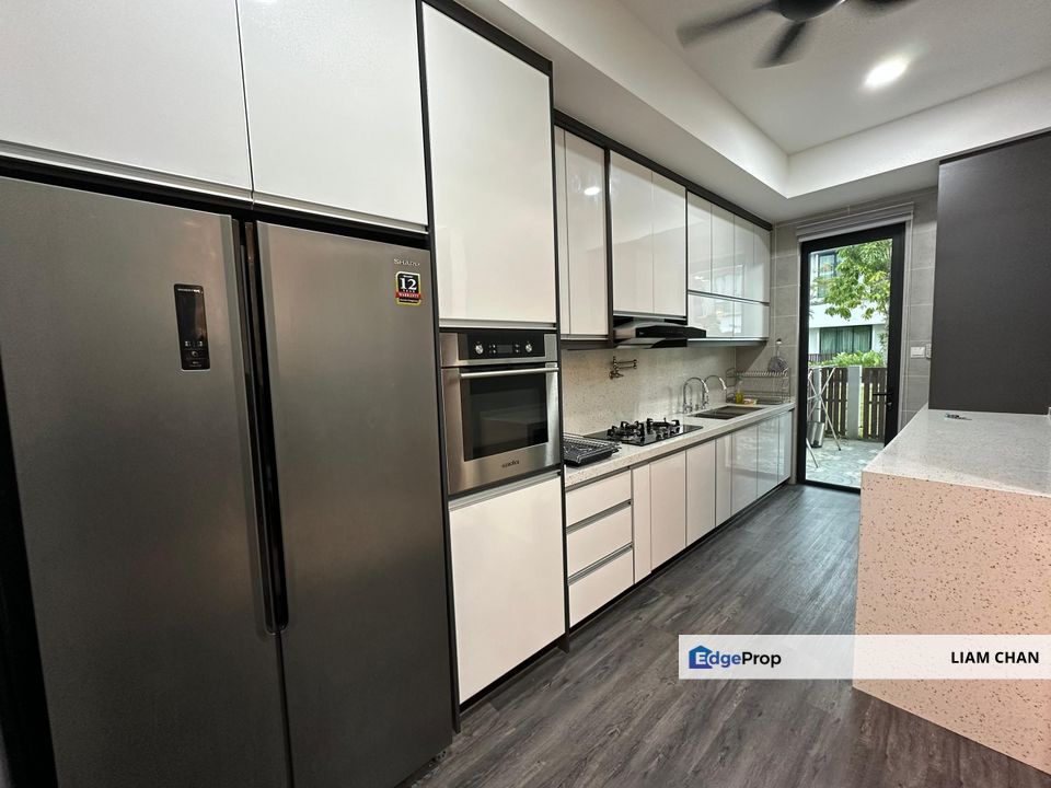 [PREMIUM UNIT] PARTIAL FURNISHED ISLE OF BOTANICA, SETIA ECO GLADES CYBERJAYA FOR RENT | 4 ROOMS SUPERLINK TERRACE | KITCHEN CABINET WITH HOOD & HOB, Selangor, Cyberjaya