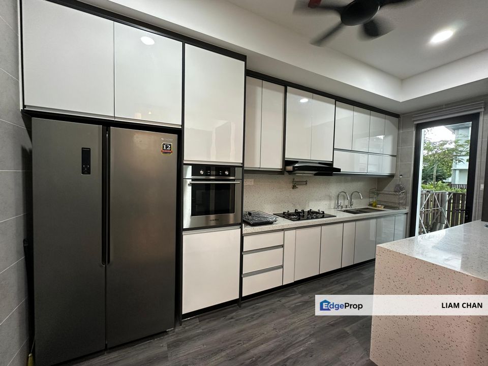 [PREMIUM UNIT] PARTIAL FURNISHED ISLE OF BOTANICA, SETIA ECO GLADES CYBERJAYA FOR RENT | 4 ROOMS SUPERLINK TERRACE | KITCHEN CABINET WITH HOOD & HOB, Selangor, Cyberjaya