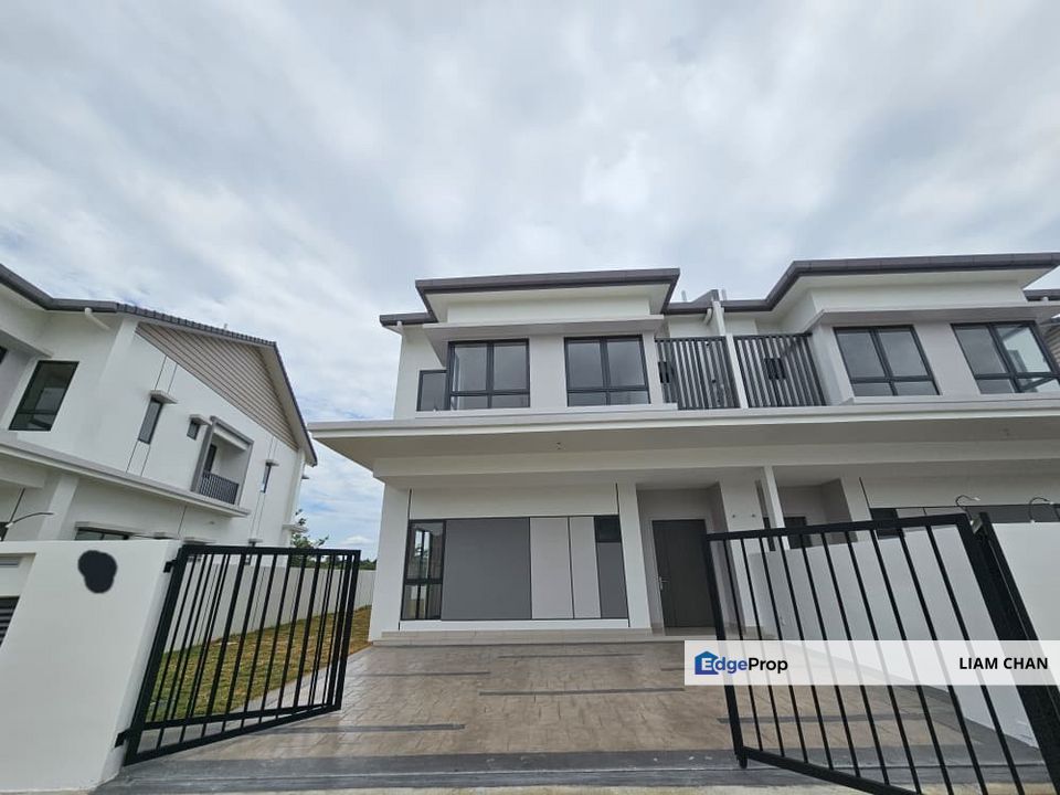 [PREMIUM LAKE VIEW] SEMI-D PARTIAL FURNISHED SEJATI LAKESIDE 2 CYBERJAYA | 4+1 ROOMS | KITCHEN CABINET, A/C, CURTAINS, HEATERS, Selangor, Cyberjaya