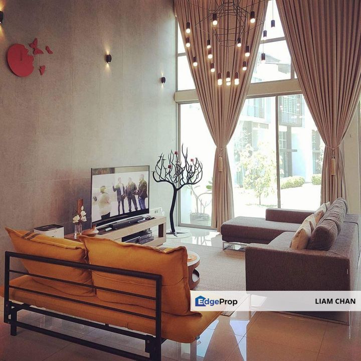 SCHUMANN SYMPHONY HILS CYBERJAYA [SUBSALE RENOVATED FULLY FURNISHED] 4+1 ROOMS | NICE DESIGN W/ HIGH CEILING, Selangor, Cyberjaya