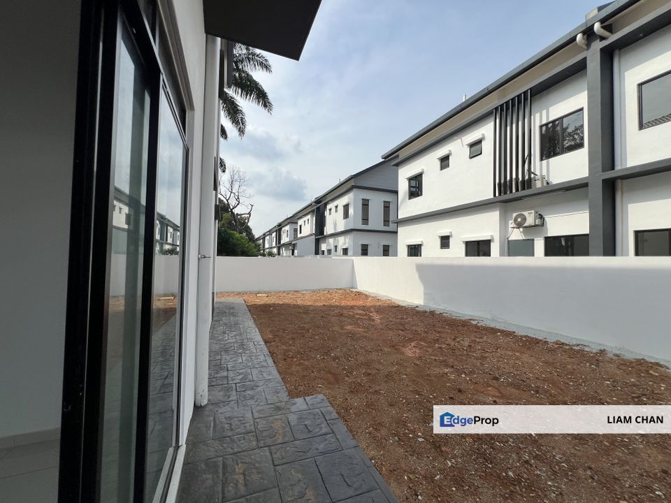 Freehold Individual Big Semi-D, 5 mins to Putrajaya. Value Buy, Selangor, Dengkil