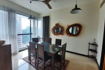 Cendana on Sultan Ismail