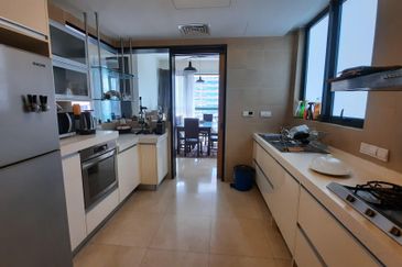 Cendana on Sultan Ismail