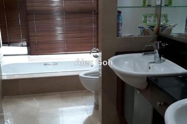 Cendana on Sultan Ismail