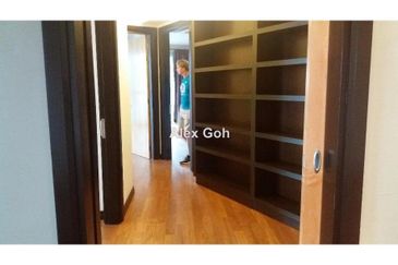 Cendana on Sultan Ismail