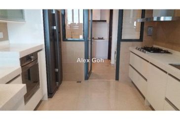 Cendana on Sultan Ismail