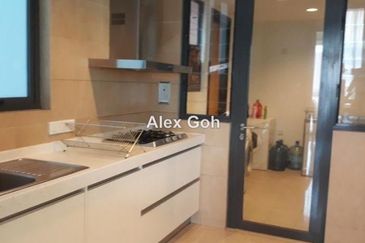 Cendana on Sultan Ismail