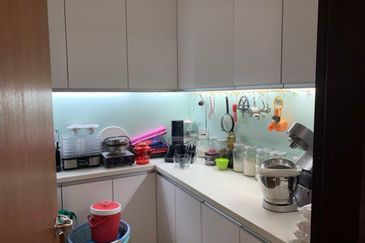 Cendana on Sultan Ismail