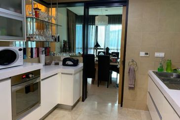 Cendana on Sultan Ismail