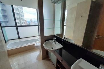 Cendana on Sultan Ismail