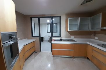 Cendana on Sultan Ismail