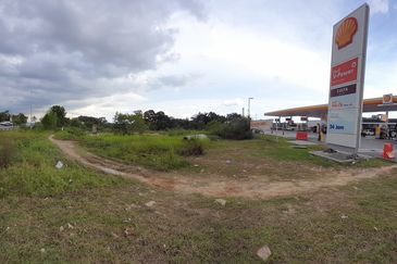 Agriculture Vacant Land For Rent, Located beside Dengkil Bypass / McDonald / Shell Station