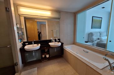 Cendana on Sultan Ismail