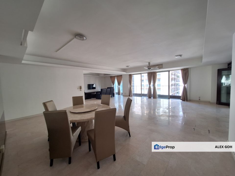 Price Nego, High Floor, Private Lift Lobby, Bigger Standard Size Unit, Kuala Lumpur, KLCC