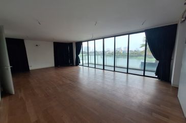 Lake View, Low Density, Green Environment, 4 sty House with Roof Top