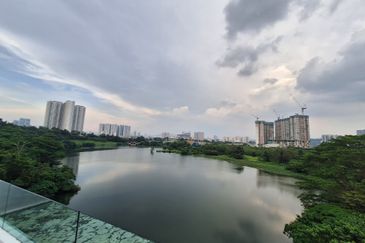 Lake View, Low Density, Green Environment, 4 sty House with Roof Top