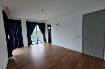 Lake View, Low Density, Green Environment, 4 sty House with Roof Top