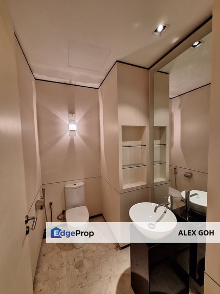 Nicely renovated, High floor, Nice open & unblocked view, Price nego, Kuala Lumpur, KLCC