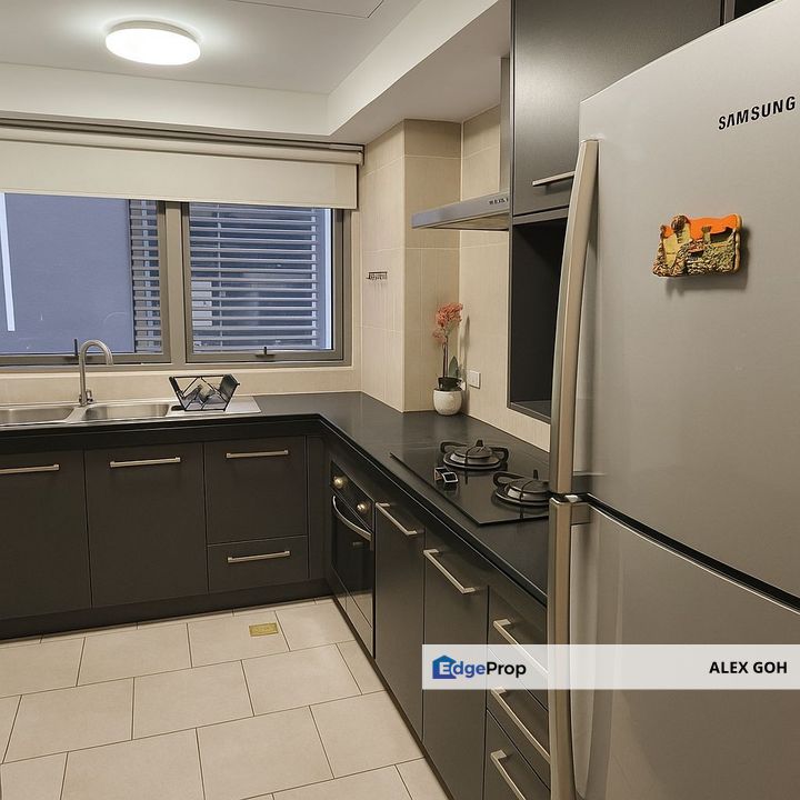 Fully Furnished, Good Condition, Spacious Balcony, Private lift lobby, Kuala Lumpur, KLCC