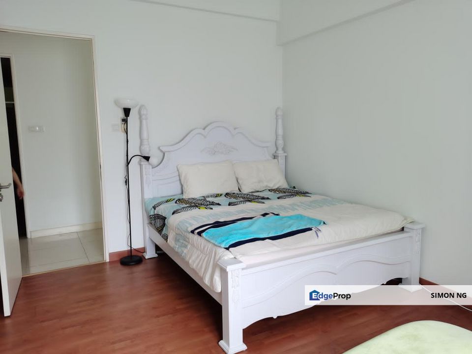 Excellent location, spacious, tight security. , Kuala Lumpur, Bangsar South