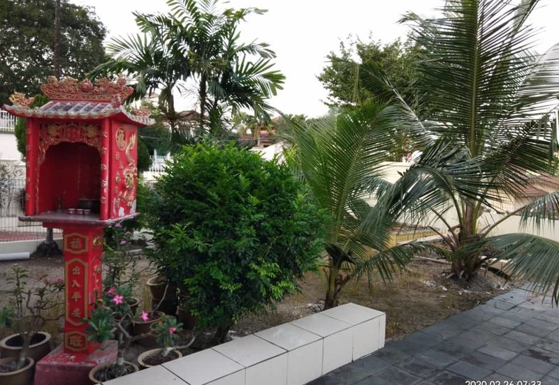 OUG Happy Garden Spacious Double Storey Bungalow 