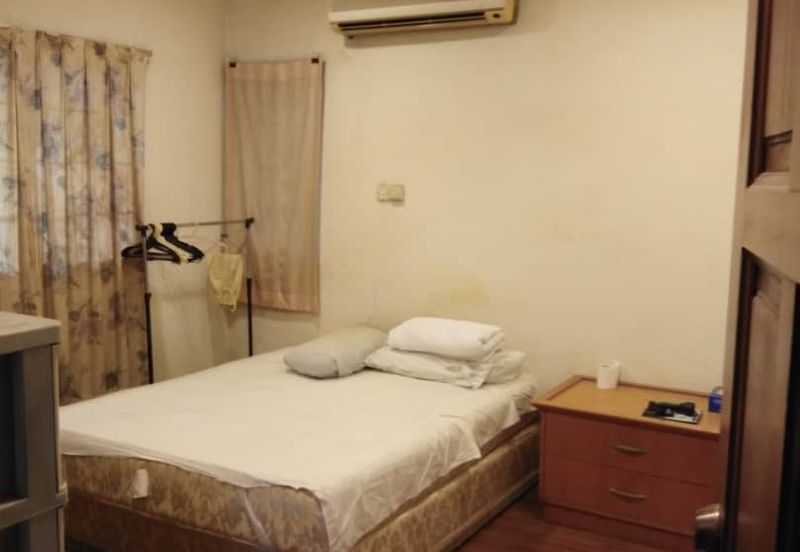 OUG Happy Garden Spacious Double Storey Bungalow 