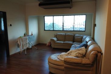 OUG Happy Garden Spacious Double Storey Bungalow 