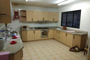 OUG Happy Garden Spacious Double Storey Bungalow 