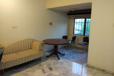 OUG Happy Garden Spacious Double Storey Bungalow 