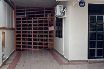 Alor Star Freehold Semi-D near Aman Desa. No flood area.