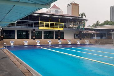 Commercial retails space near LRT at PJS 52 opp AmCorp 