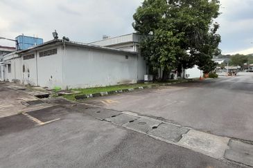 Industrial land with buildings at Jalan Enggang, Setiawangsa