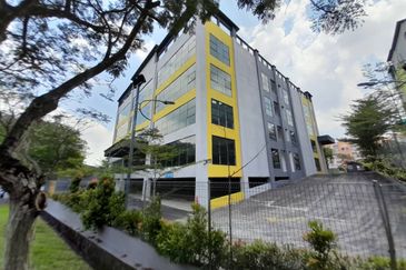 Freehold detached commercial building @ Seremban 2