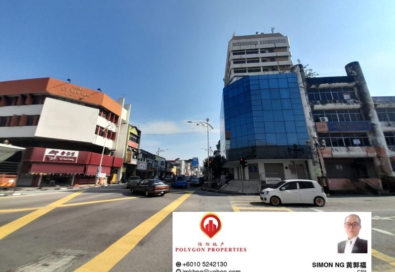Seremban 4 storey corner commercial lot to let