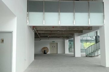 PJ Ground floor Commercial Lot with Mezzanine 