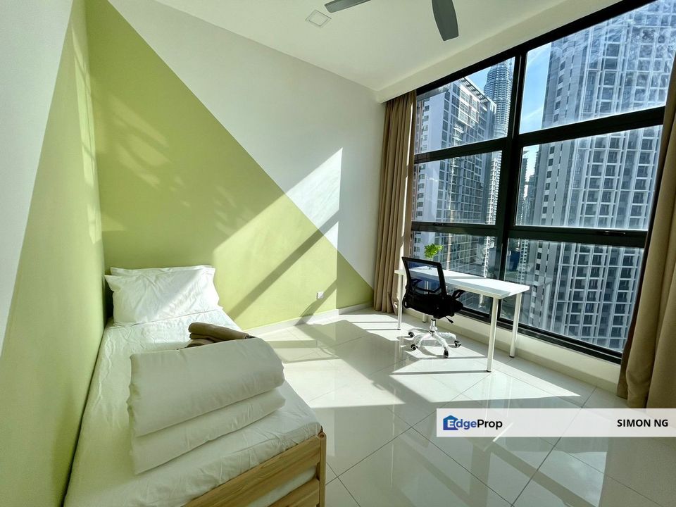 Spacious corner unit Mirage KLCC with 3 rooms, Kuala Lumpur, KLCC