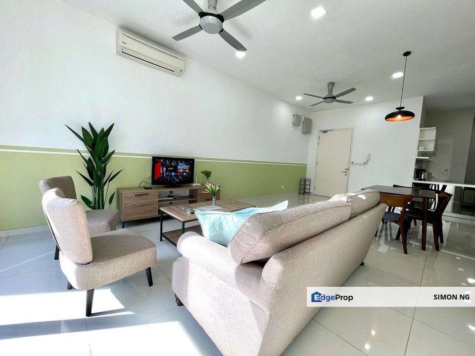 Spacious corner unit Mirage KLCC with 3 rooms, Kuala Lumpur, KLCC