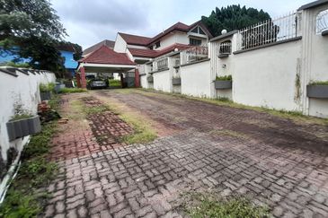 Jalan Awan Kecil 
